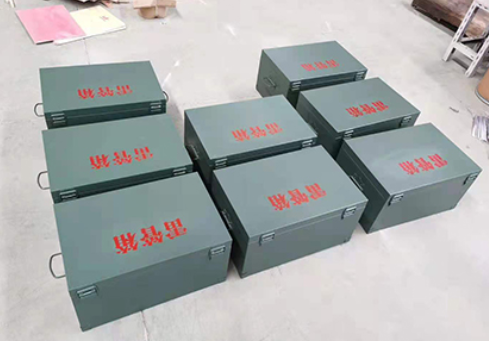 东乡炸药箱和雷管箱一般是怎么存放的？