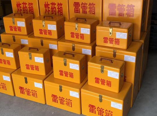 东乡玻璃钢雷管箱的使用寿命一般是多少？